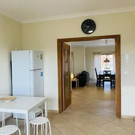 Santa Maria G - Shared Pool - 8 Guests - *